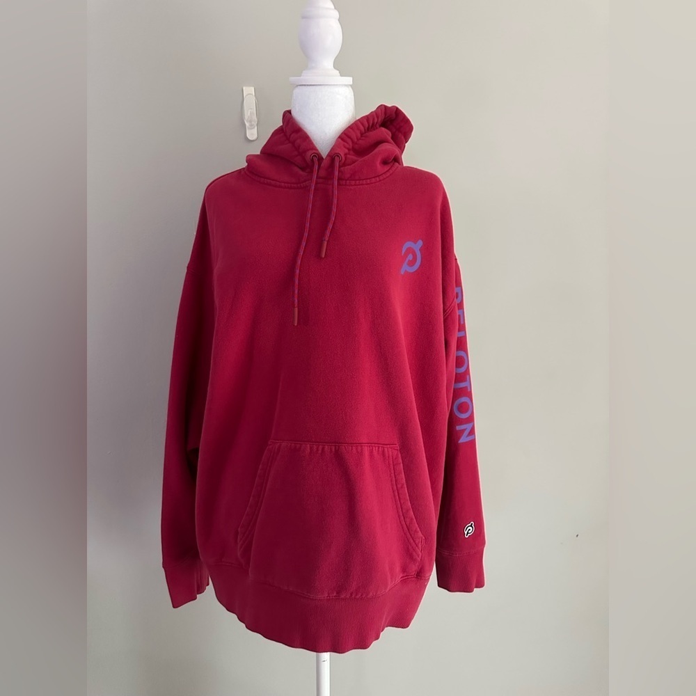 ⭐ Peleton Hoodie, Size L